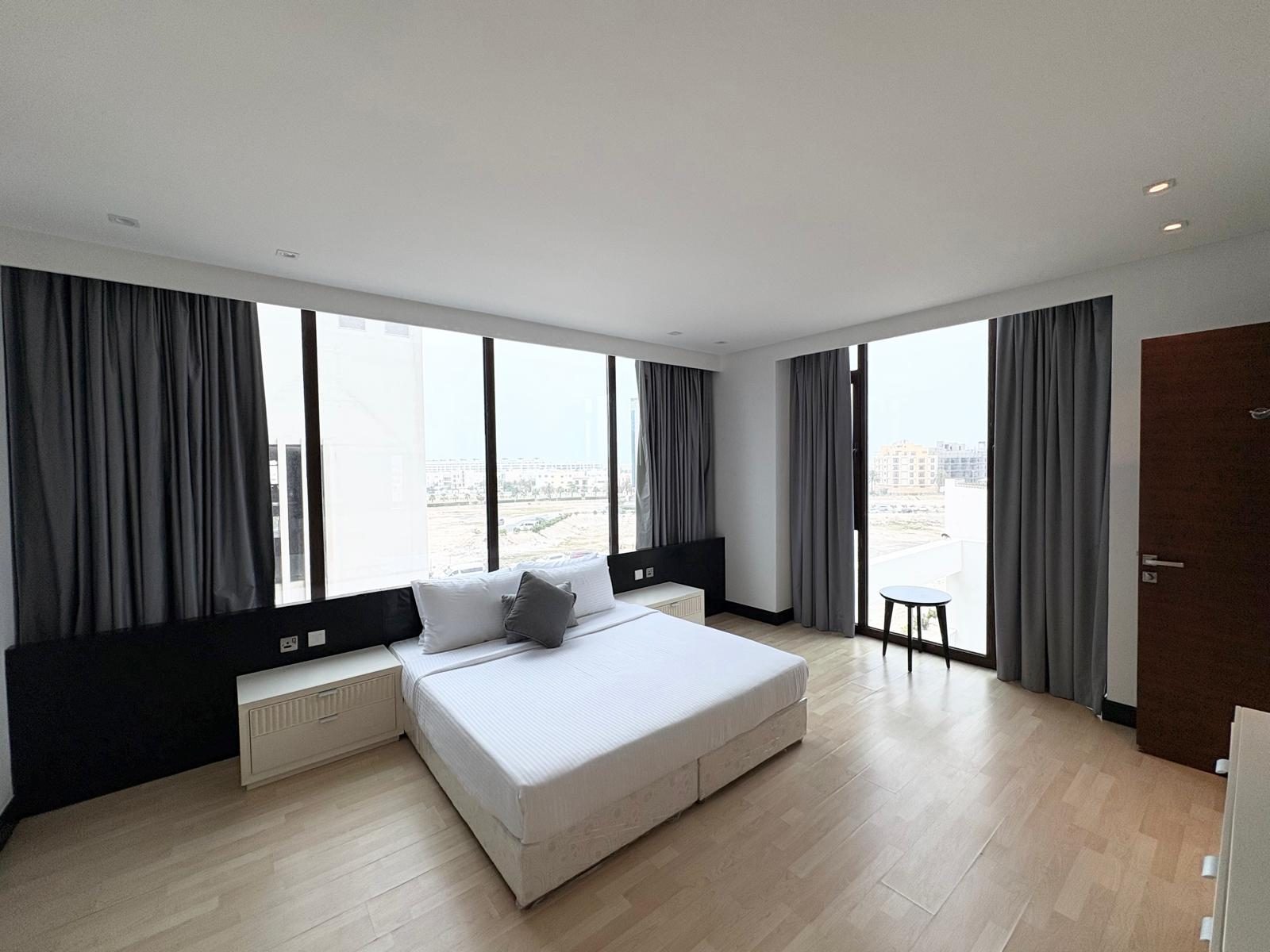 Two-Bedroom Apartment with Pool and Gym Access