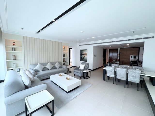 Two-Bedroom Apartment with Pool and Gym Access
