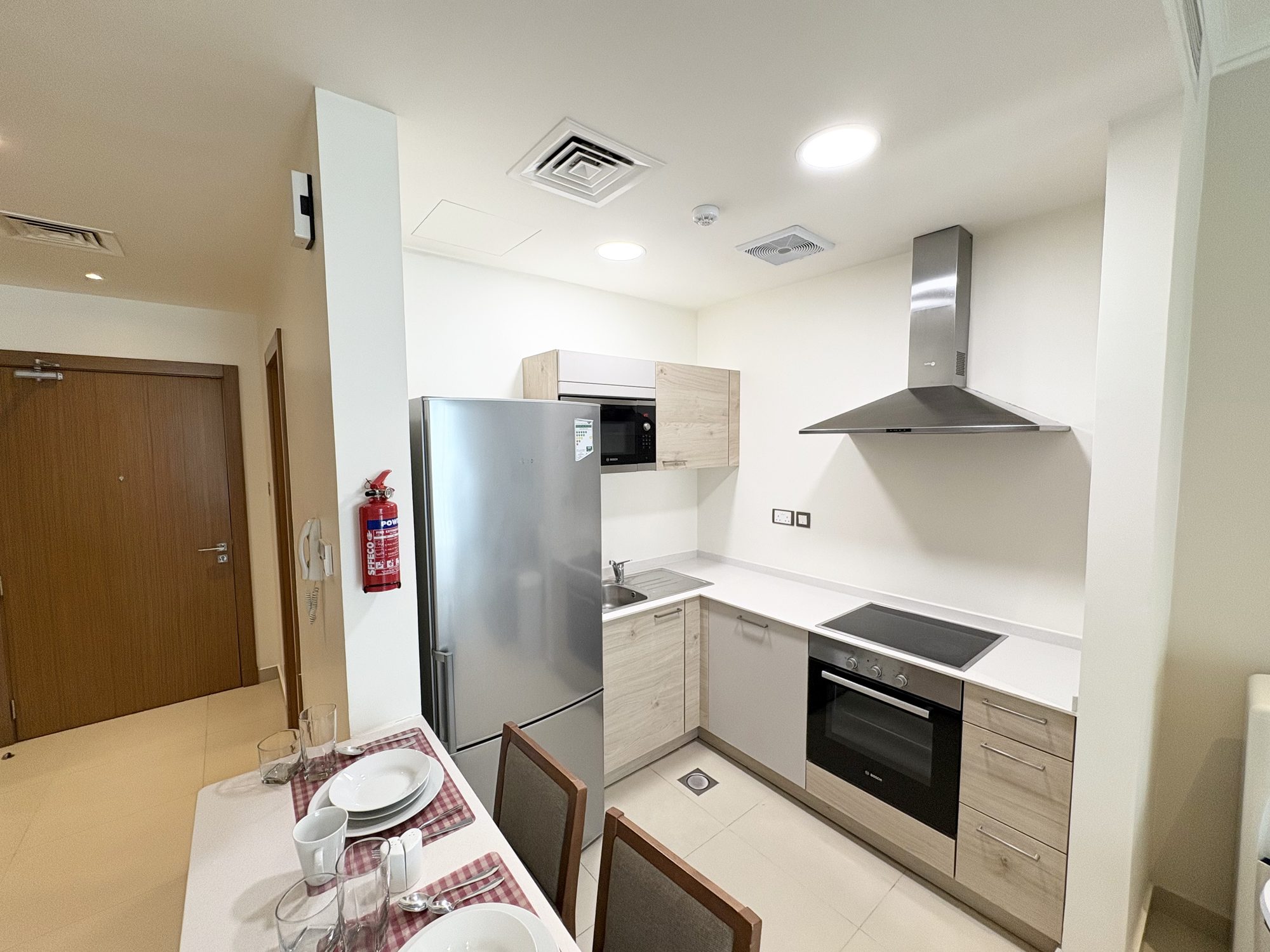 1 Bedroom Apartment with Gym and Pool Access