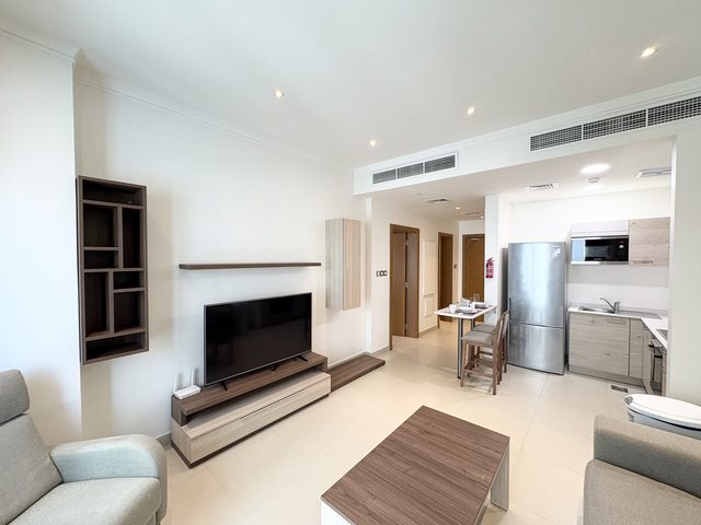 1 Bedroom Apartment with Gym and Pool Access
