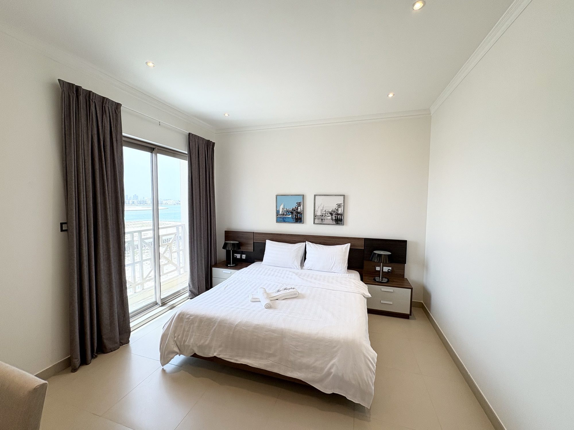 2 Bedroom Apartment with Pool and Gym Access