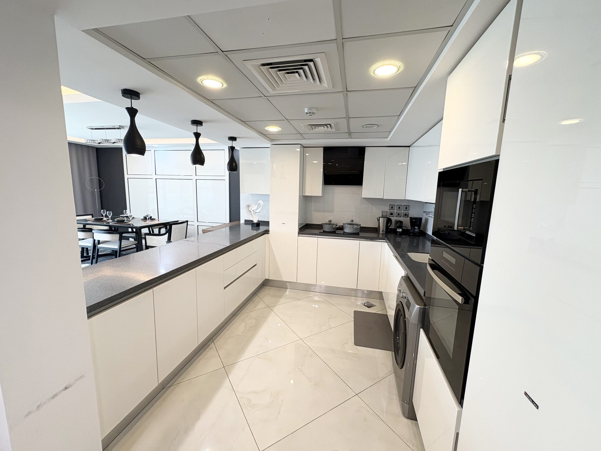 1 Bedroom Apartment with Dual Bathrooms