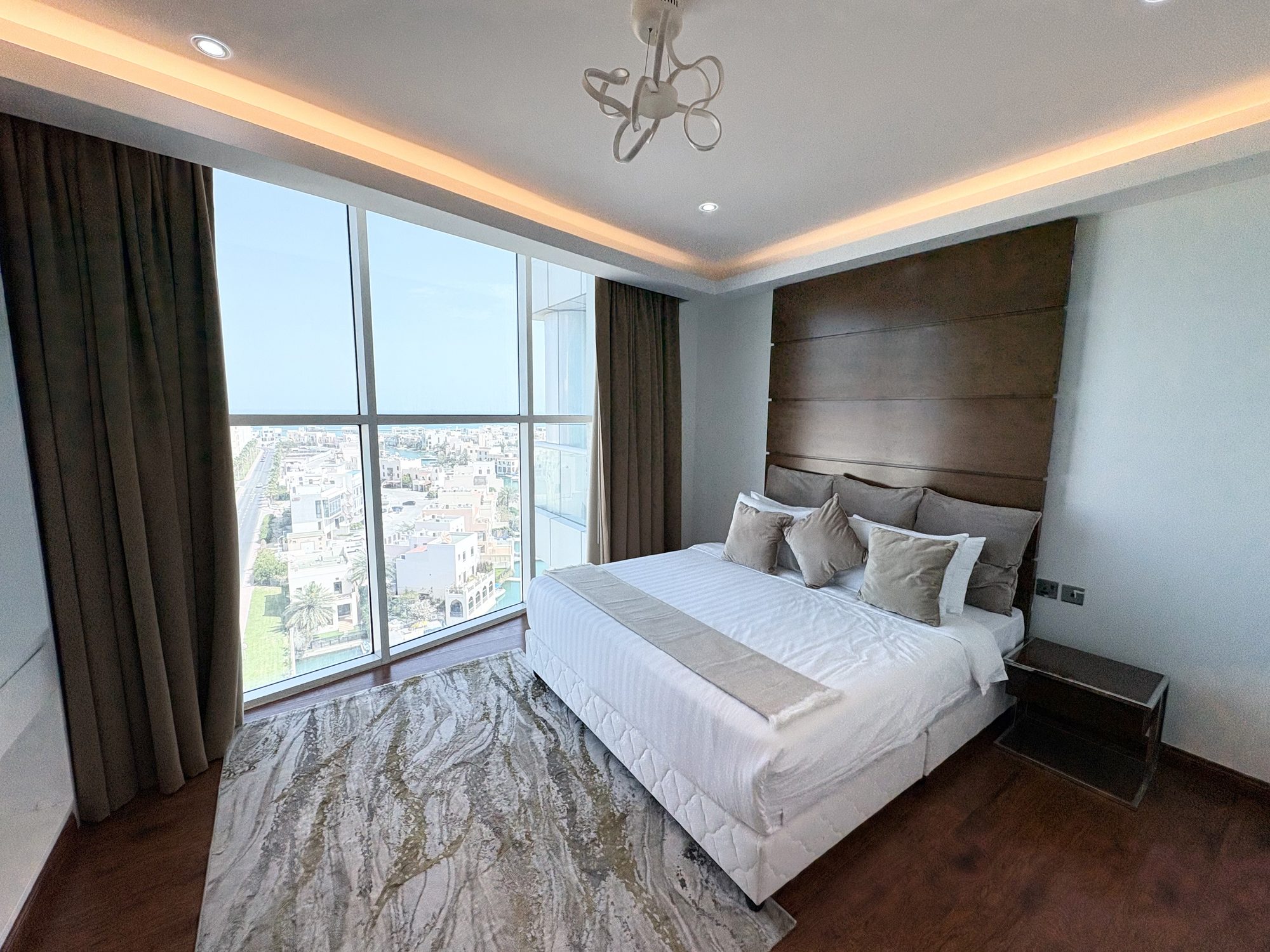 2 Bed, 2 Bath Apartment with Shared Pool