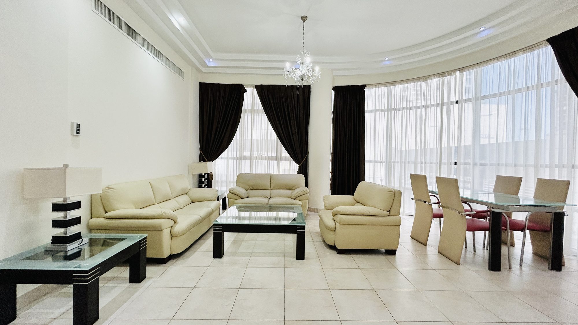 Three-Bedroom Apartment with Pool and Gym