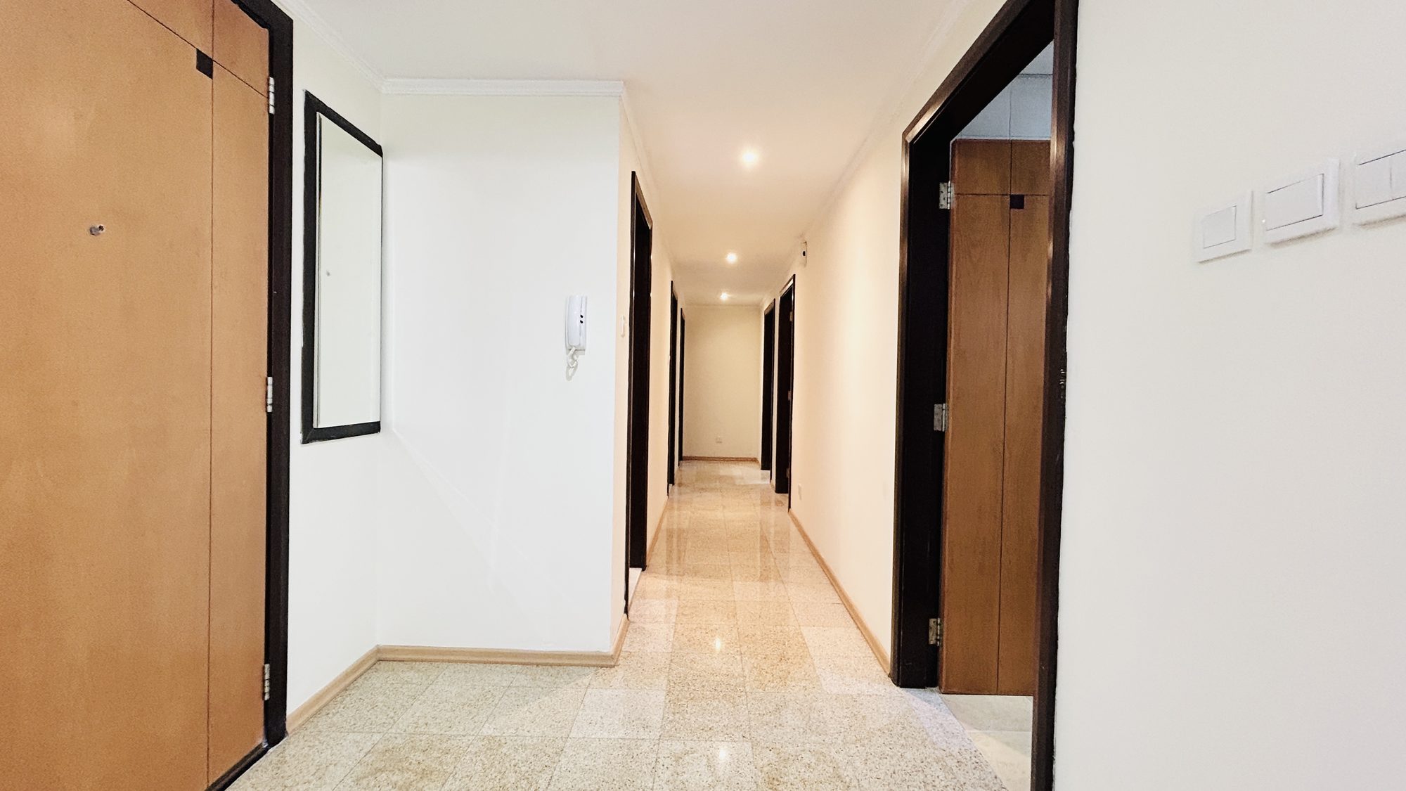 Three-Bedroom Apartment with Pool and Gym