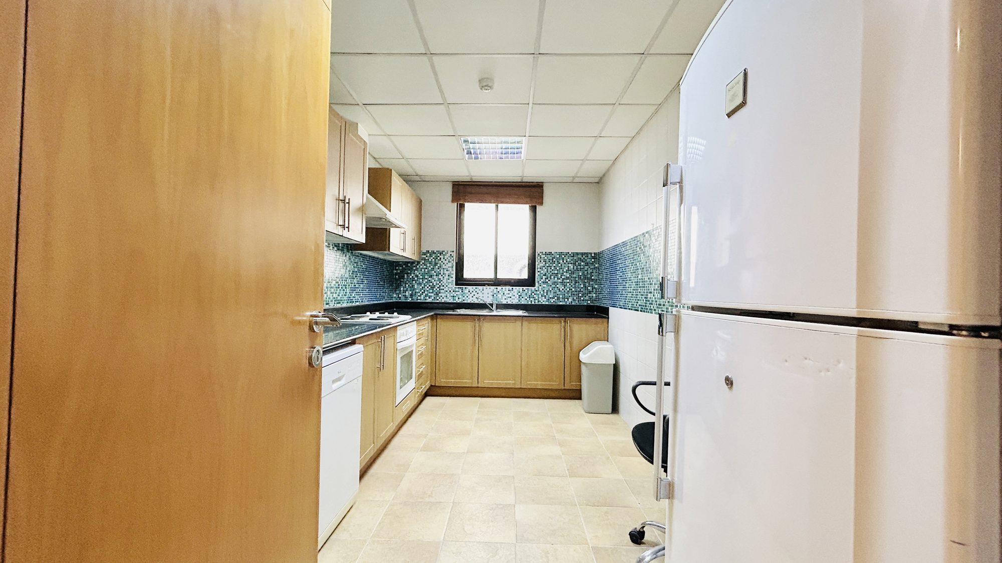 Three-Bedroom Apartment with Pool and Gym
