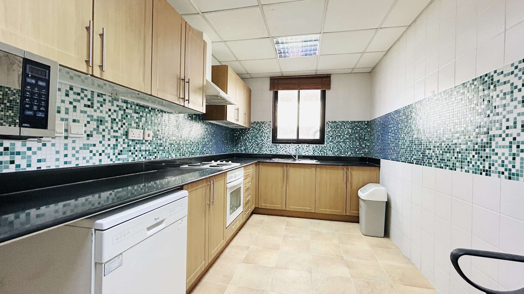 Three-Bedroom Apartment with Pool and Gym