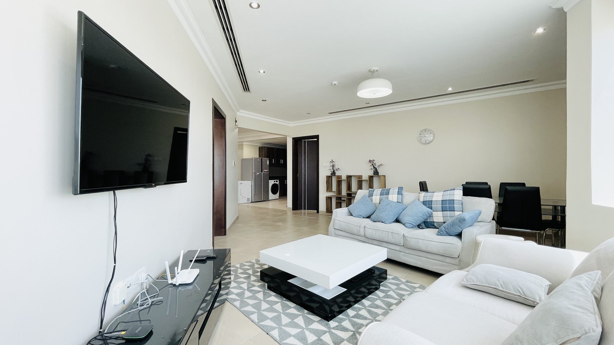 Three-Bedroom Apartment with Shared Pool and Gym