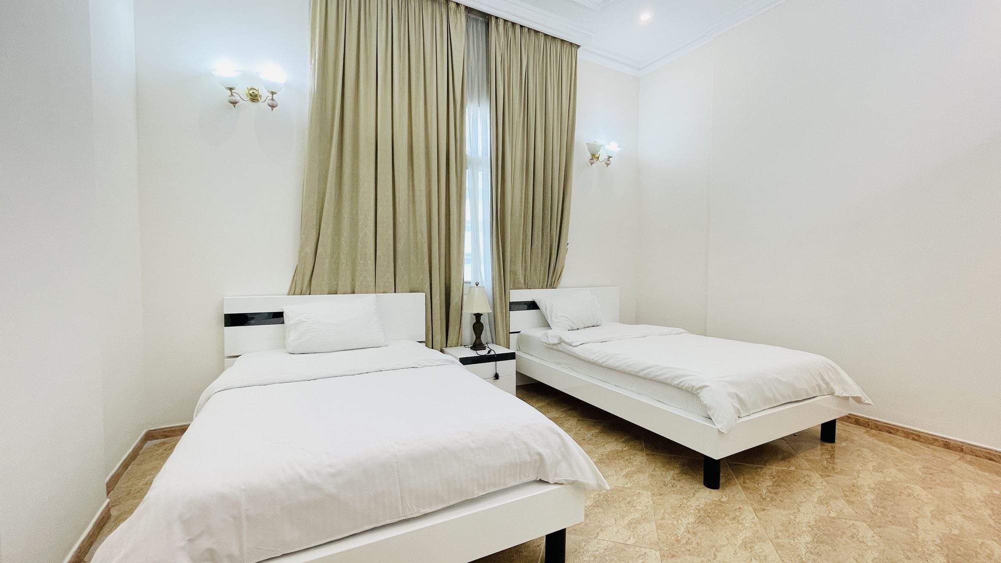Two-Bedroom Apartment with Pool and Gym