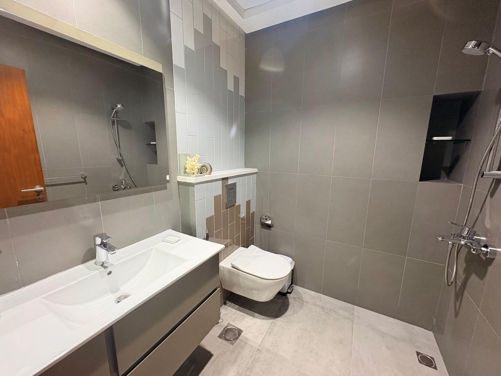 1-Bedroom Apartment with Water Views and Pool
