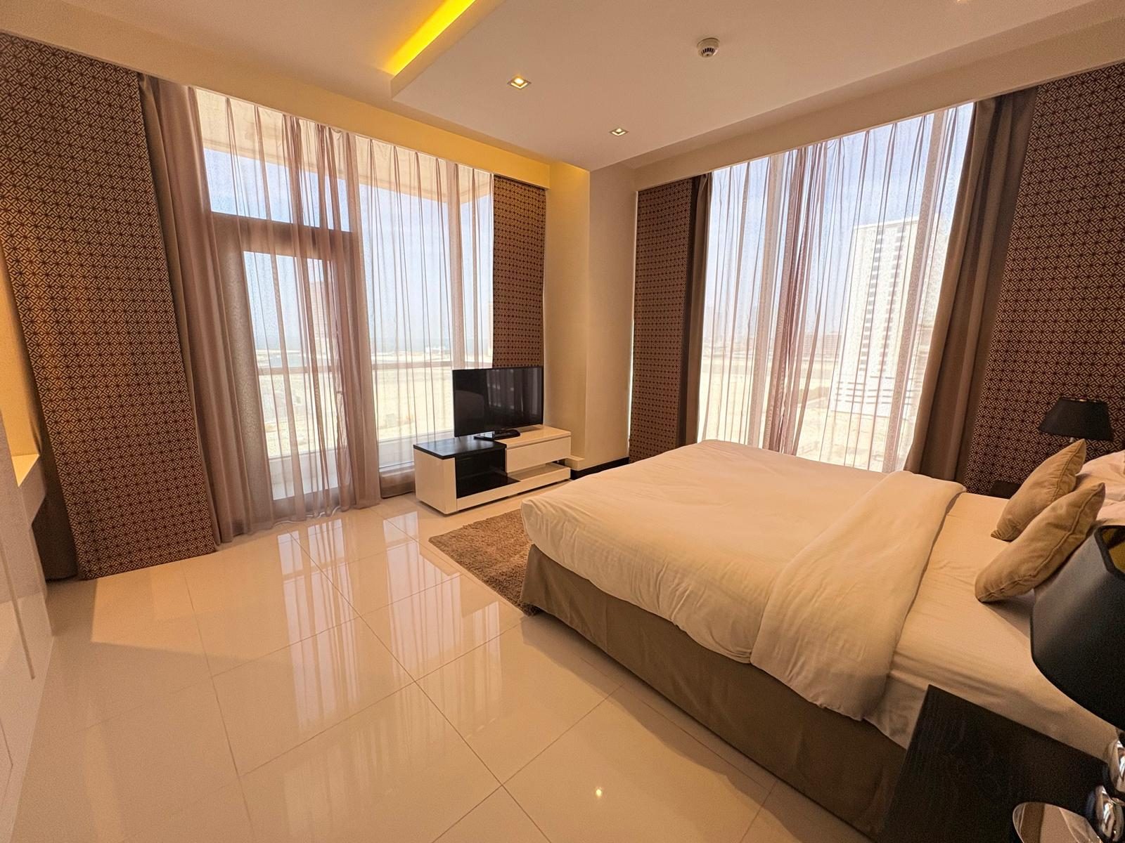 1 Bedroom Apartment with Pool and Gym Access