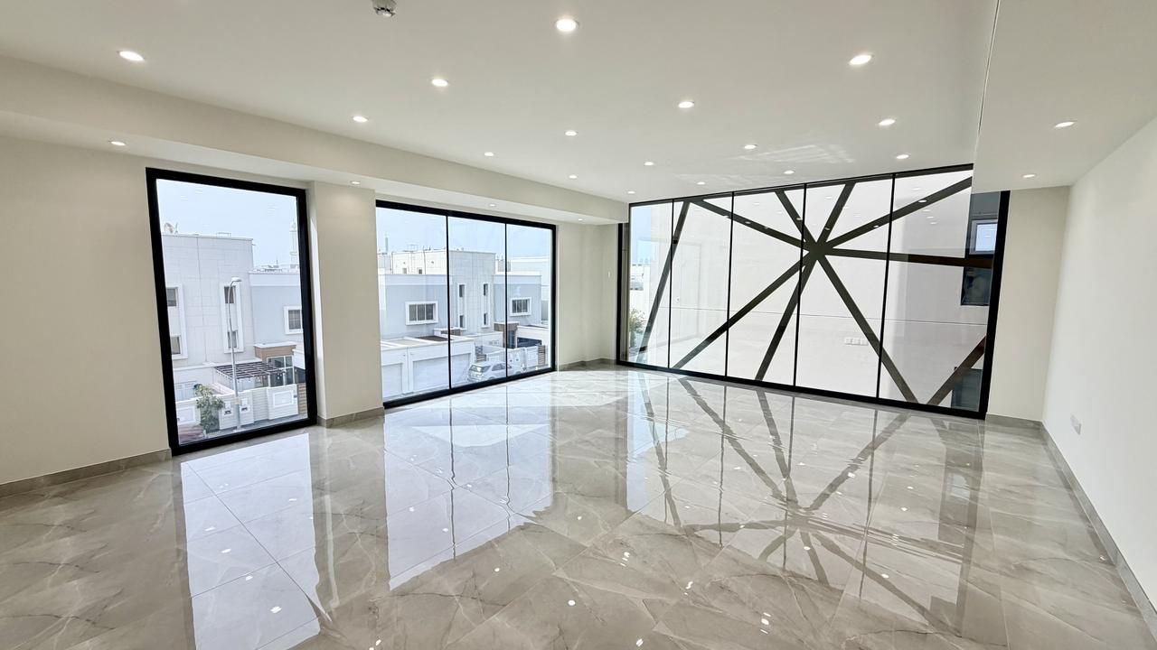 Full Floor Commercial Space, 391 Sqm
