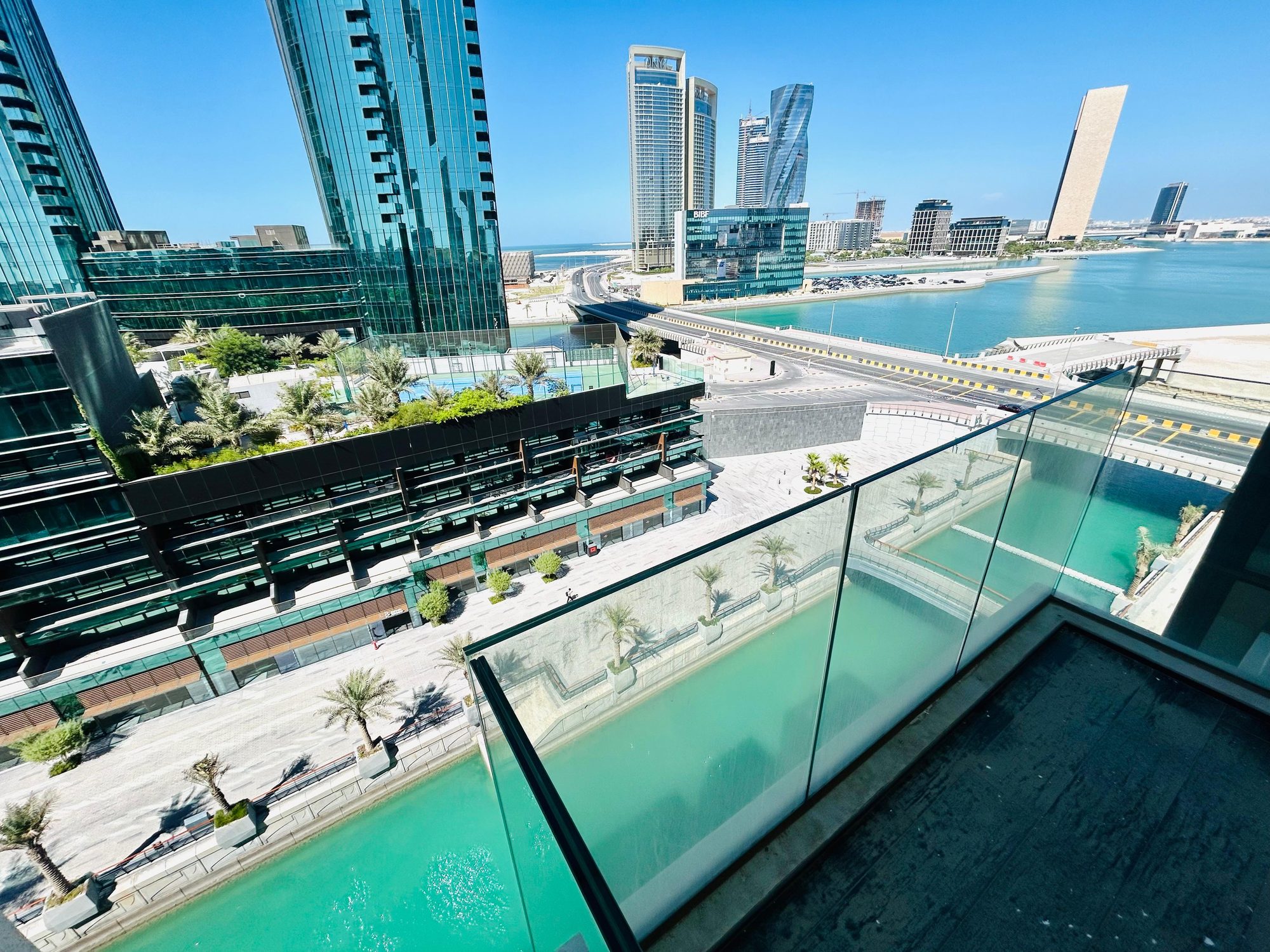 2-Bedroom Penthouse with Rooftop Pool