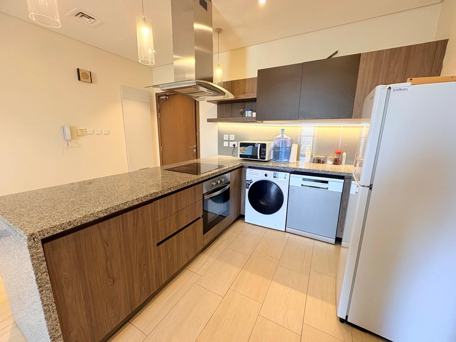 One Bedroom Apartment with Balcony and Pool