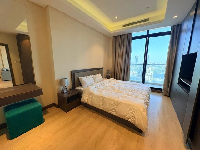 One Bedroom Apartment with Balcony and Pool