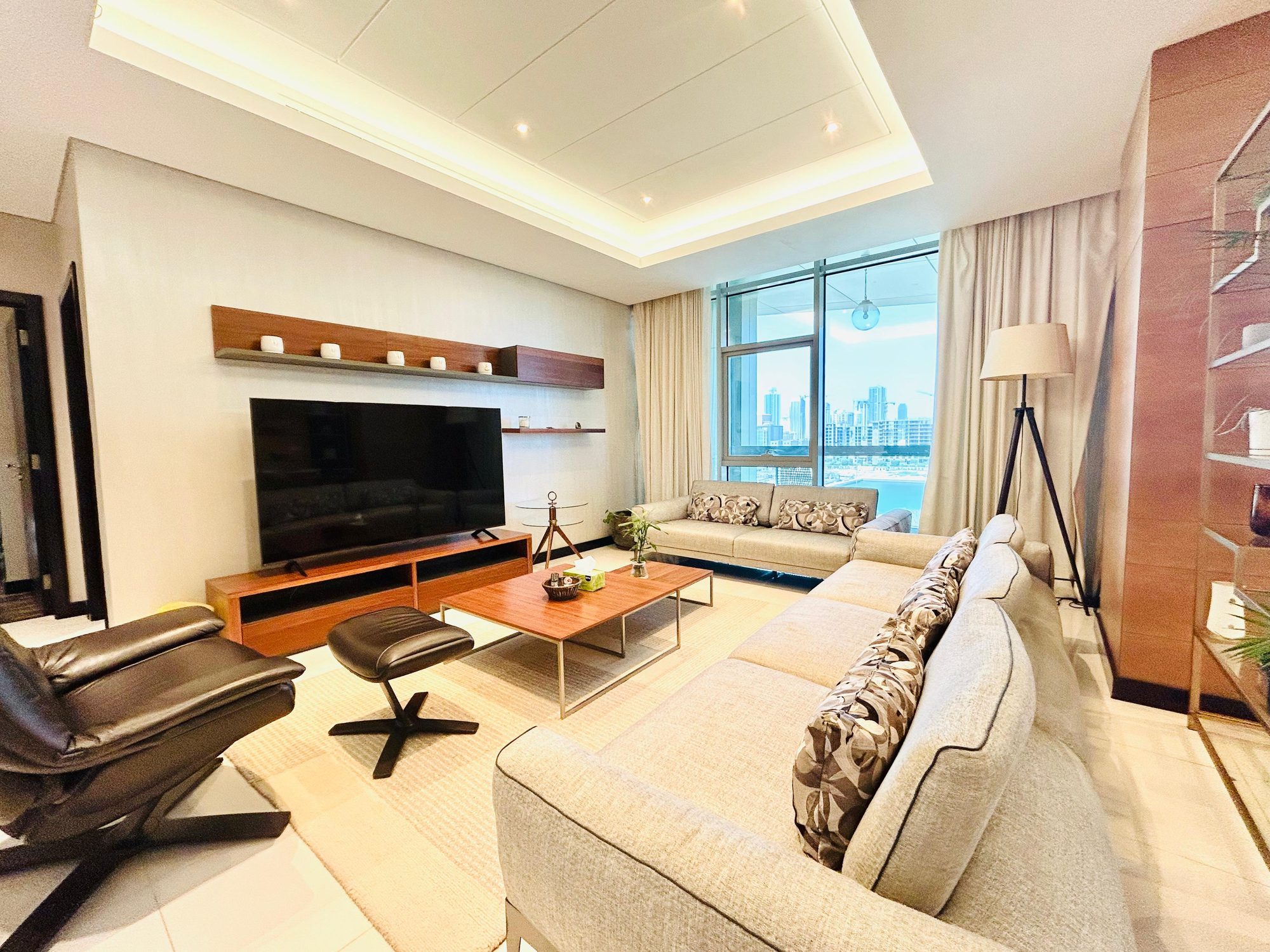 Four Bedroom Penthouse with Private Gym and Water Views