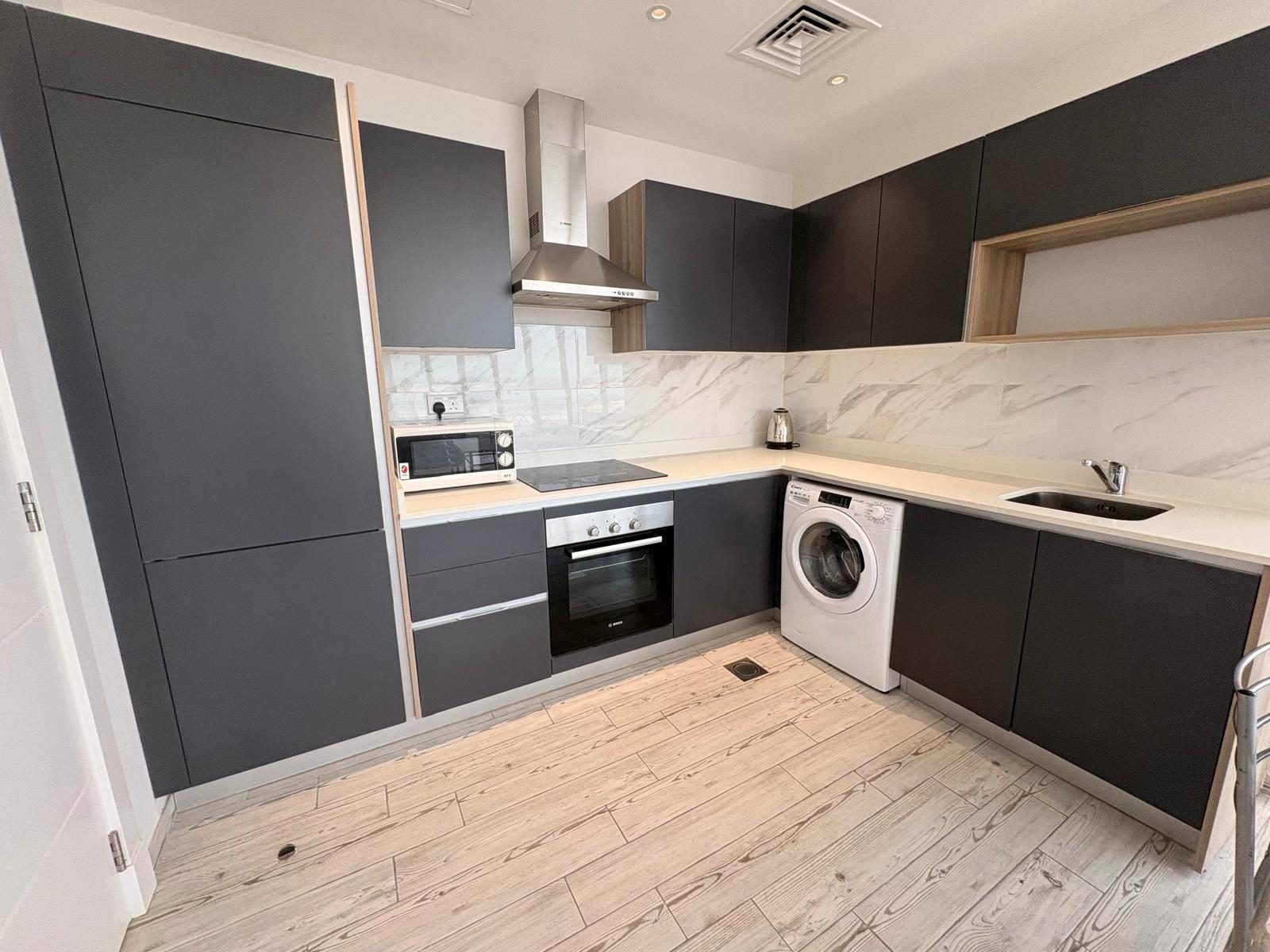 One-Bedroom Apartment with Pool and Gym Access