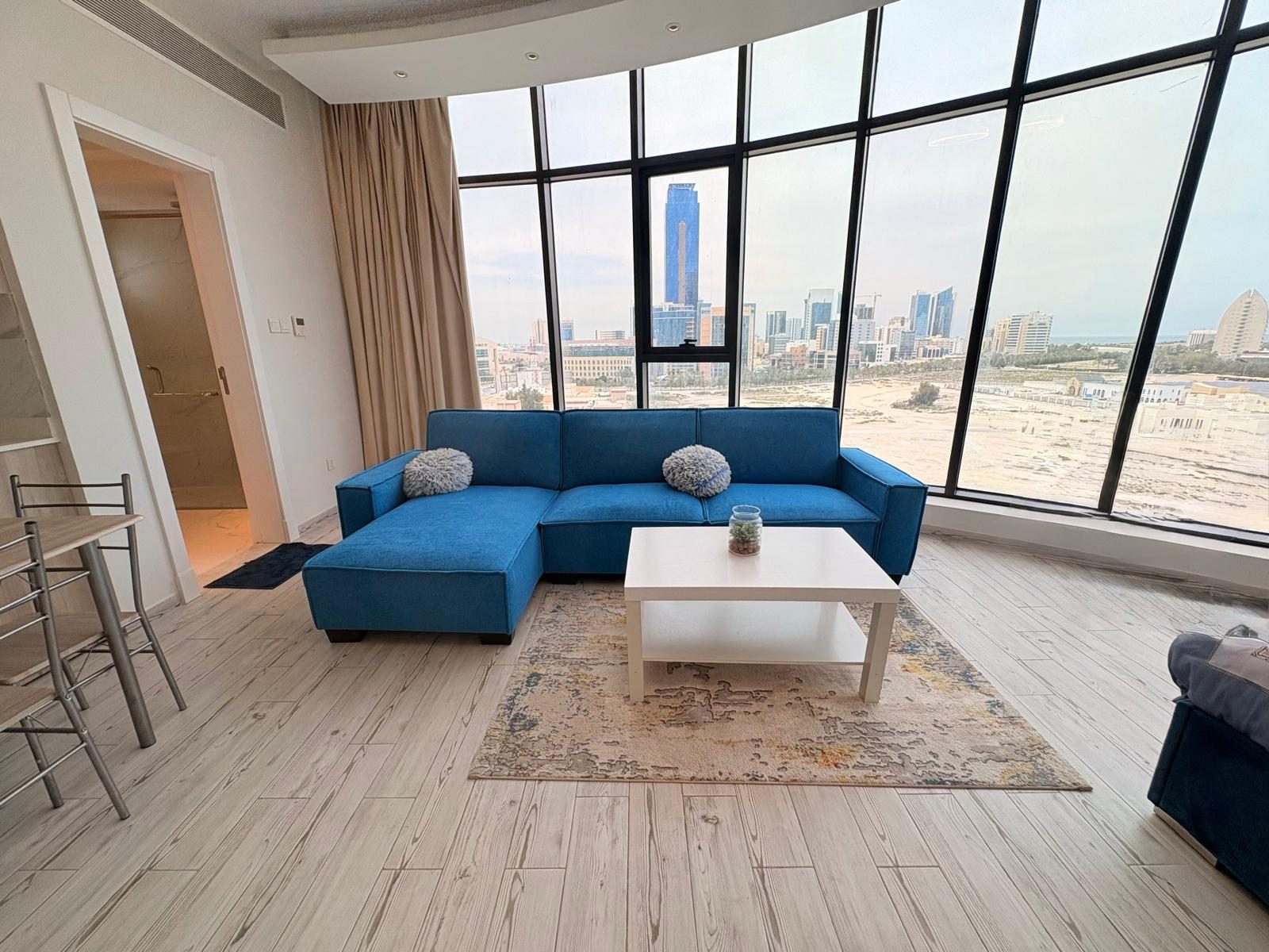 One-Bedroom Apartment with Pool and Gym Access