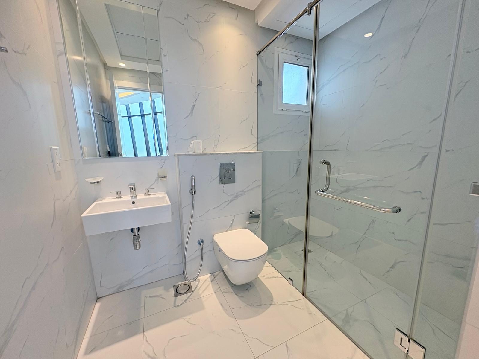 One-Bedroom Apartment with Pool and Gym Access