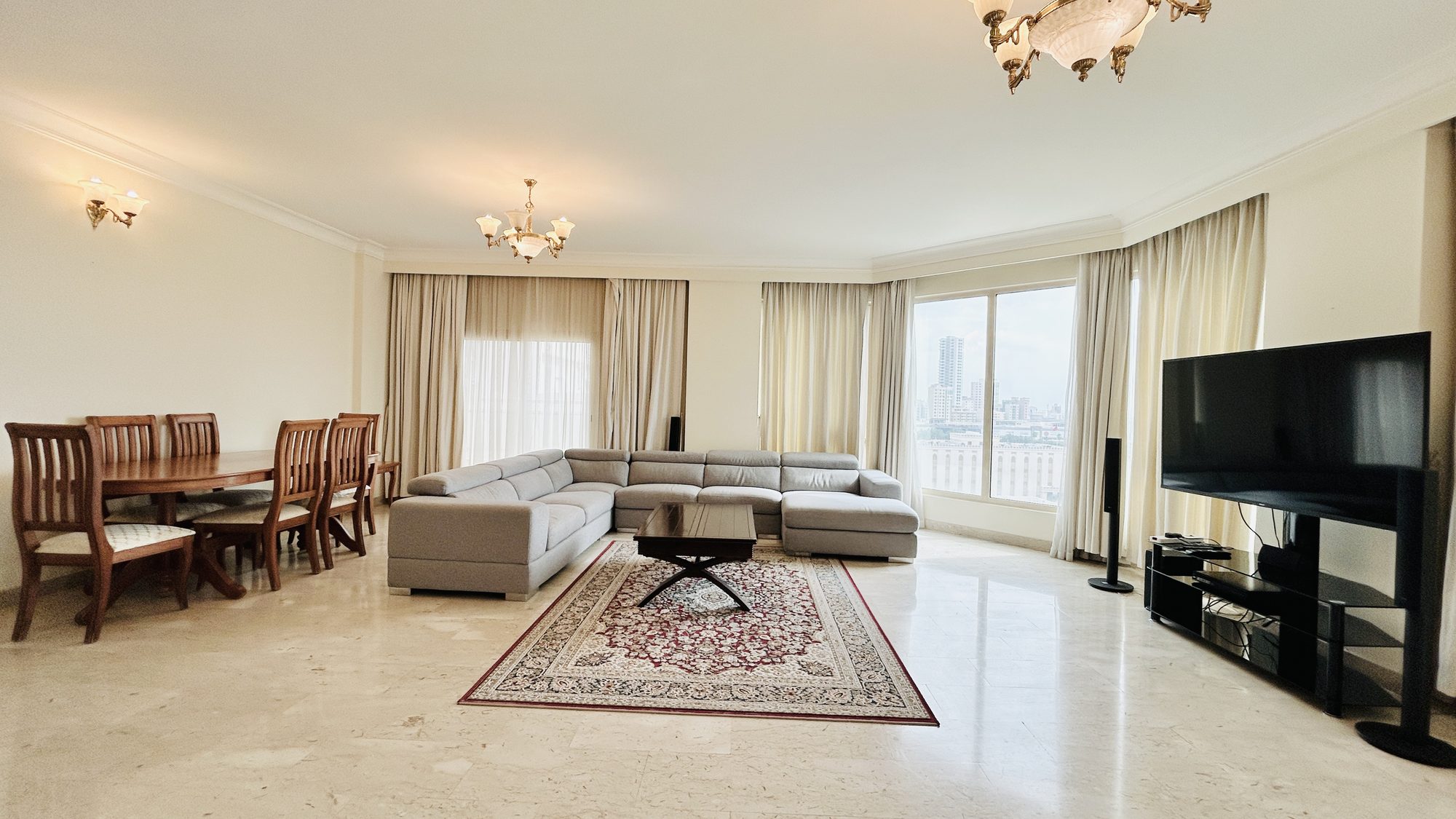 Three-Bedroom Apartment with Pool and Gym Access