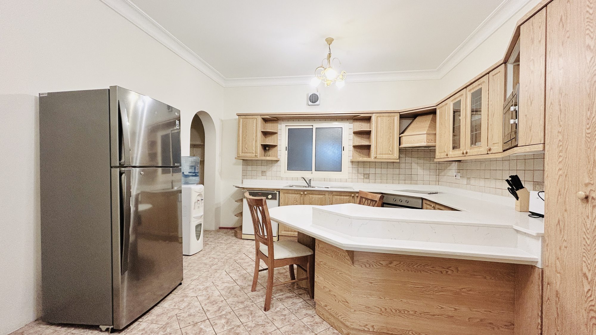 Three-Bedroom Apartment with Pool and Gym Access