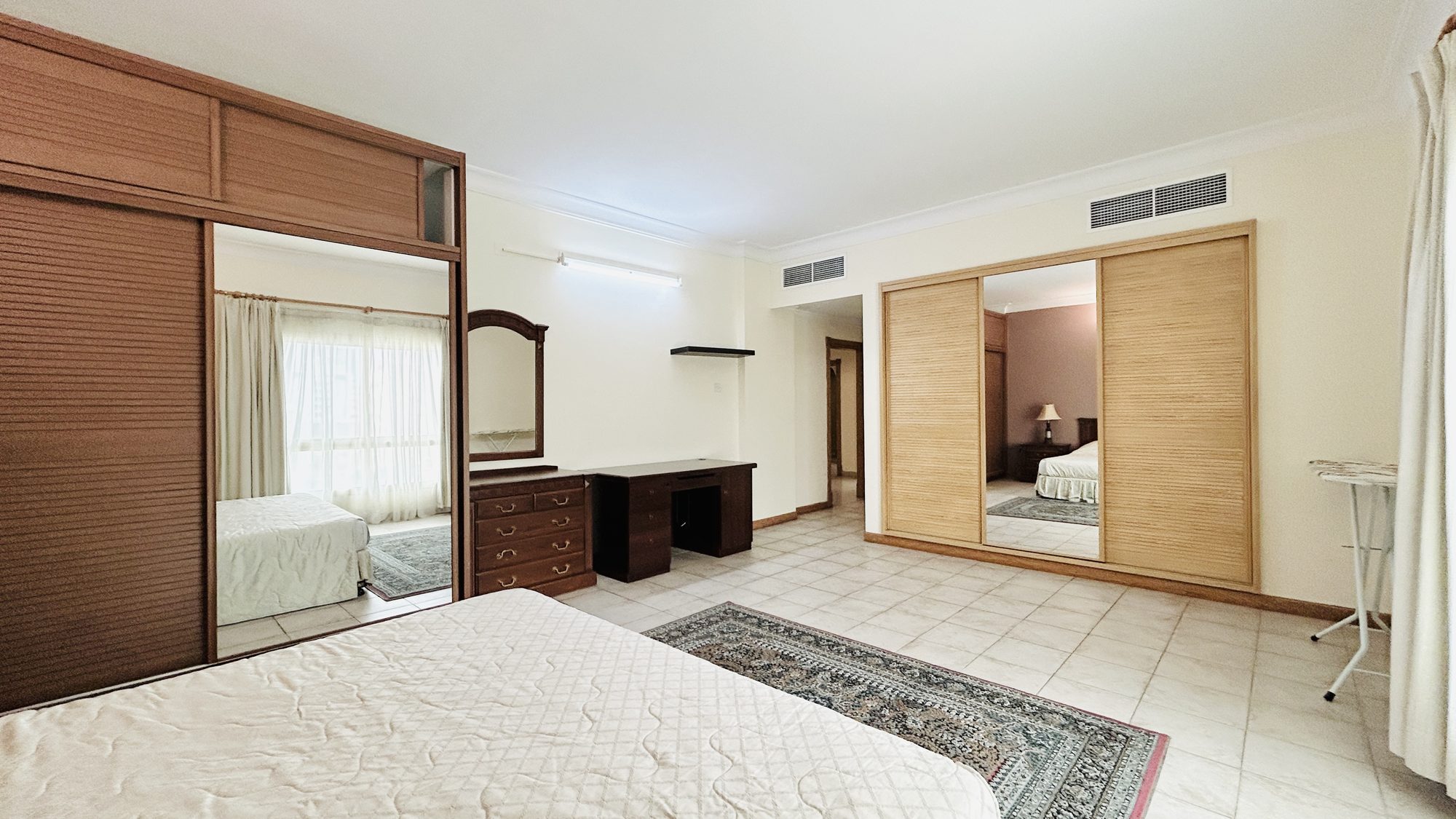 Two-Bedroom Apartment with Pool and Gym Access