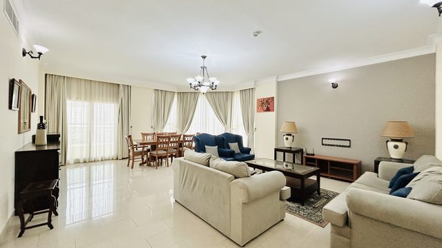 Two-Bedroom Apartment with Pool and Gym Access