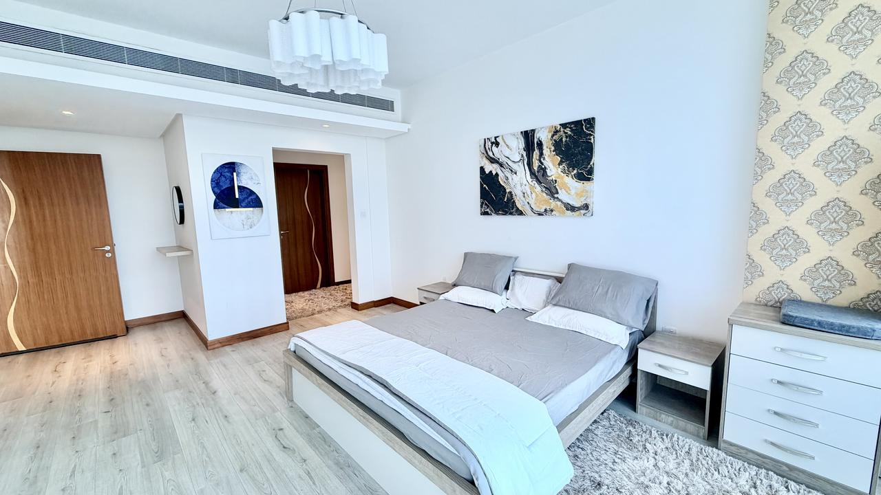 One Bedroom Apartment with Two Bathrooms
