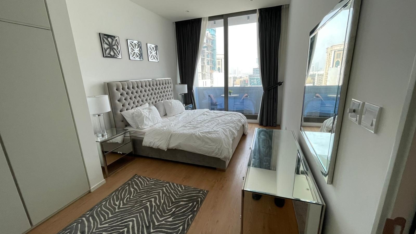 1-Bedroom Apartment with Two Bathrooms