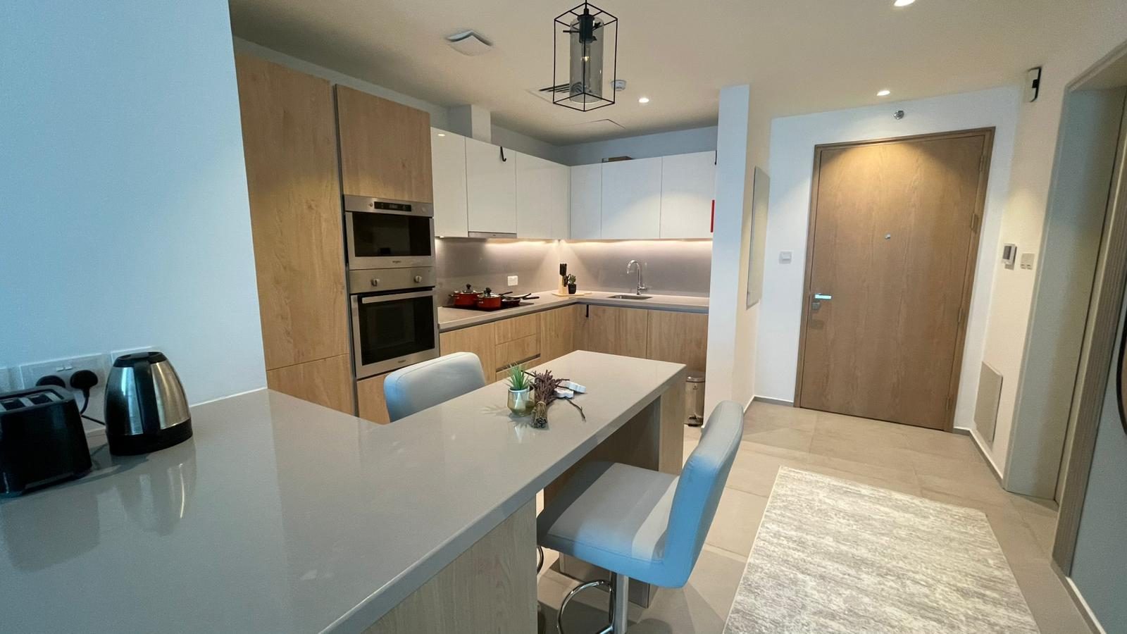 One Bedroom Flat with Two Bathrooms in Seef