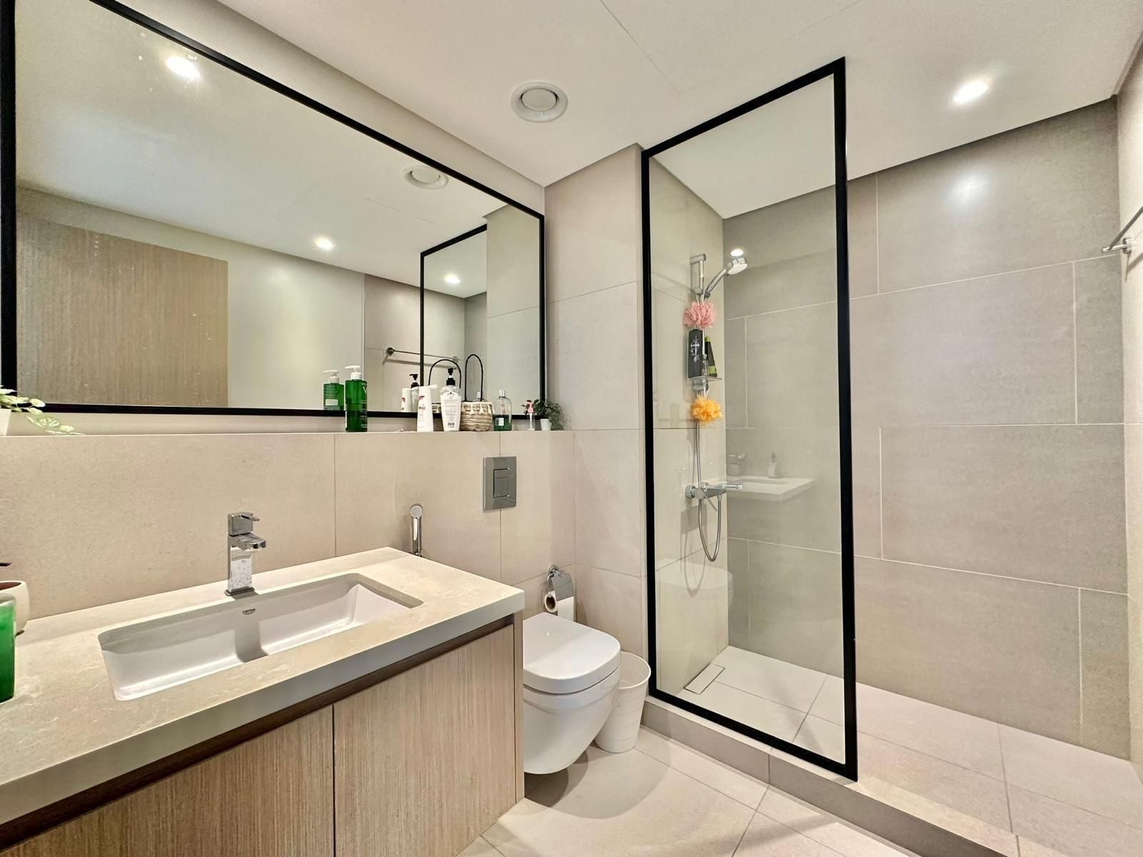 One Bedroom Apartment with Waterfront Balcony