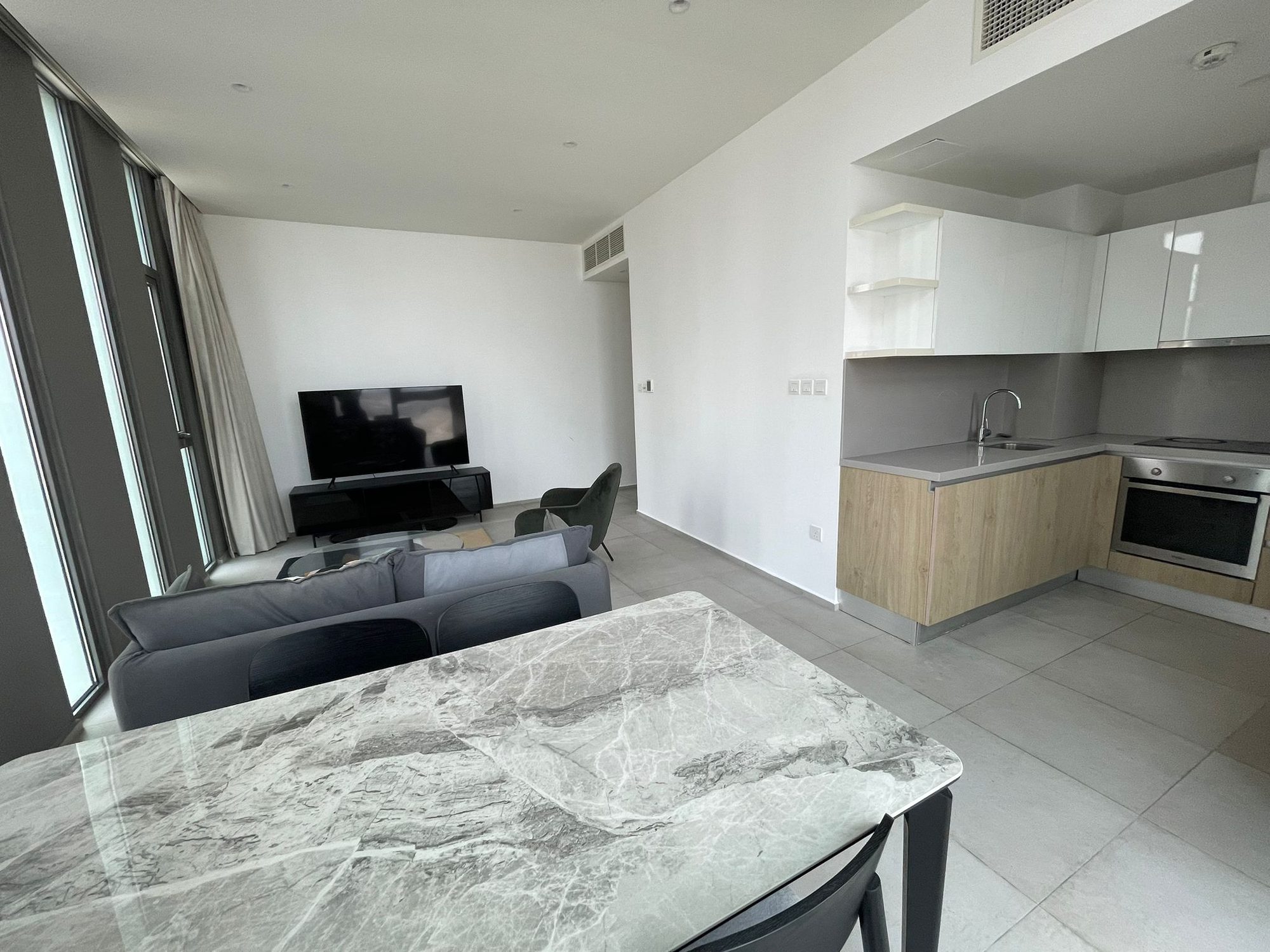 One-Bedroom Apartment with Gym and Parking