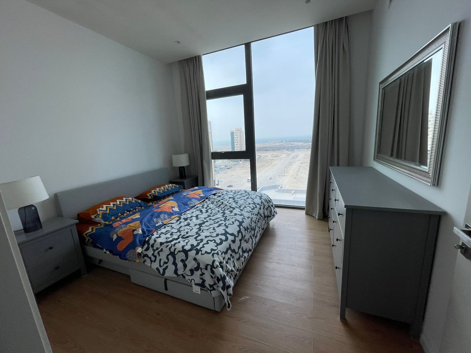 One-Bedroom Apartment with Gym and Parking