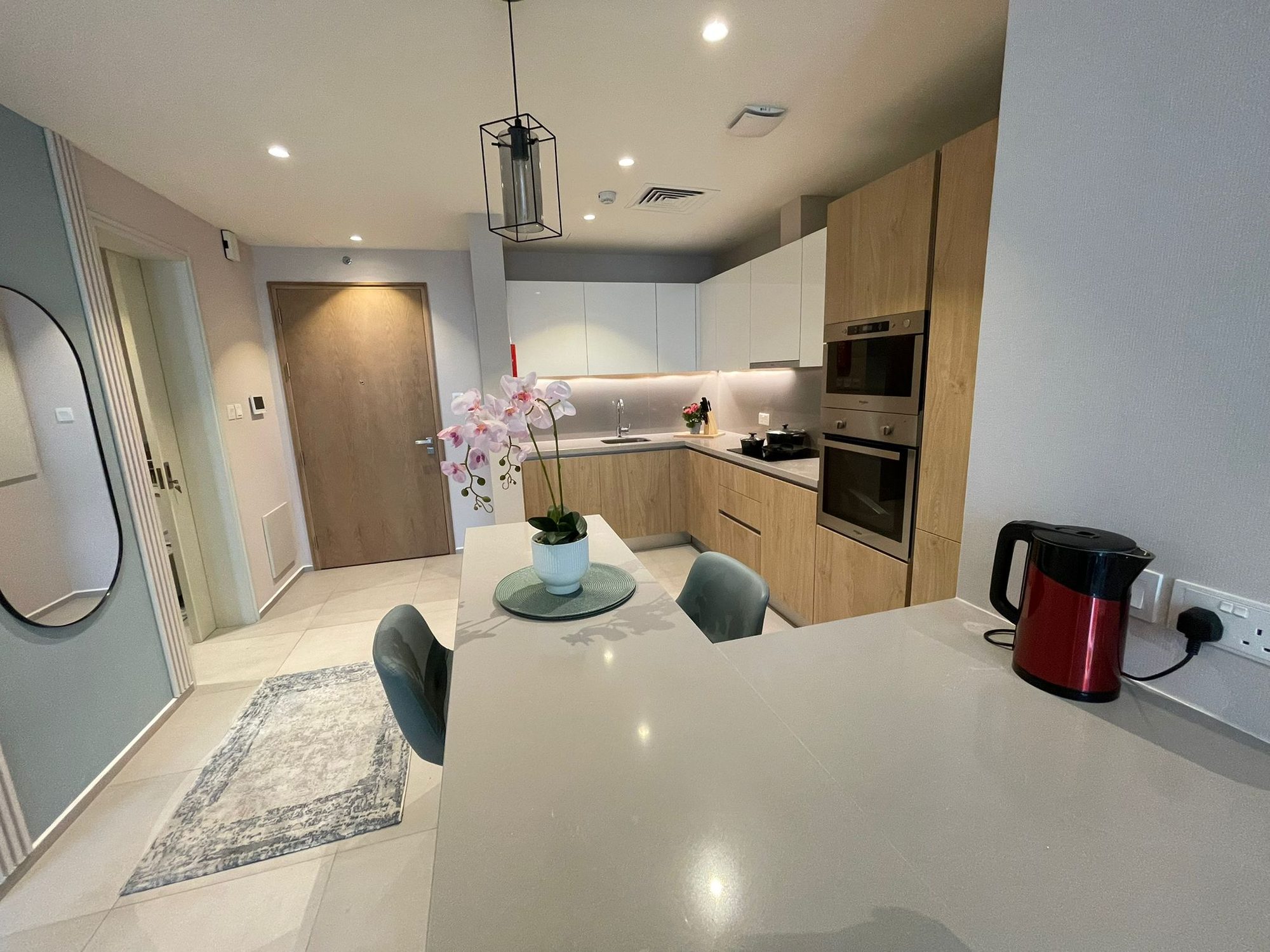 One-Bedroom Apartment with Dual Bathrooms in Seef