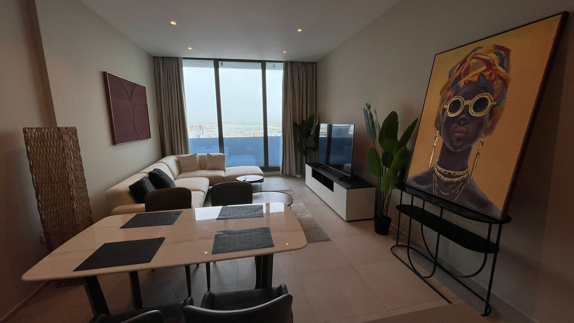 One Bedroom Flat with Two Bathrooms