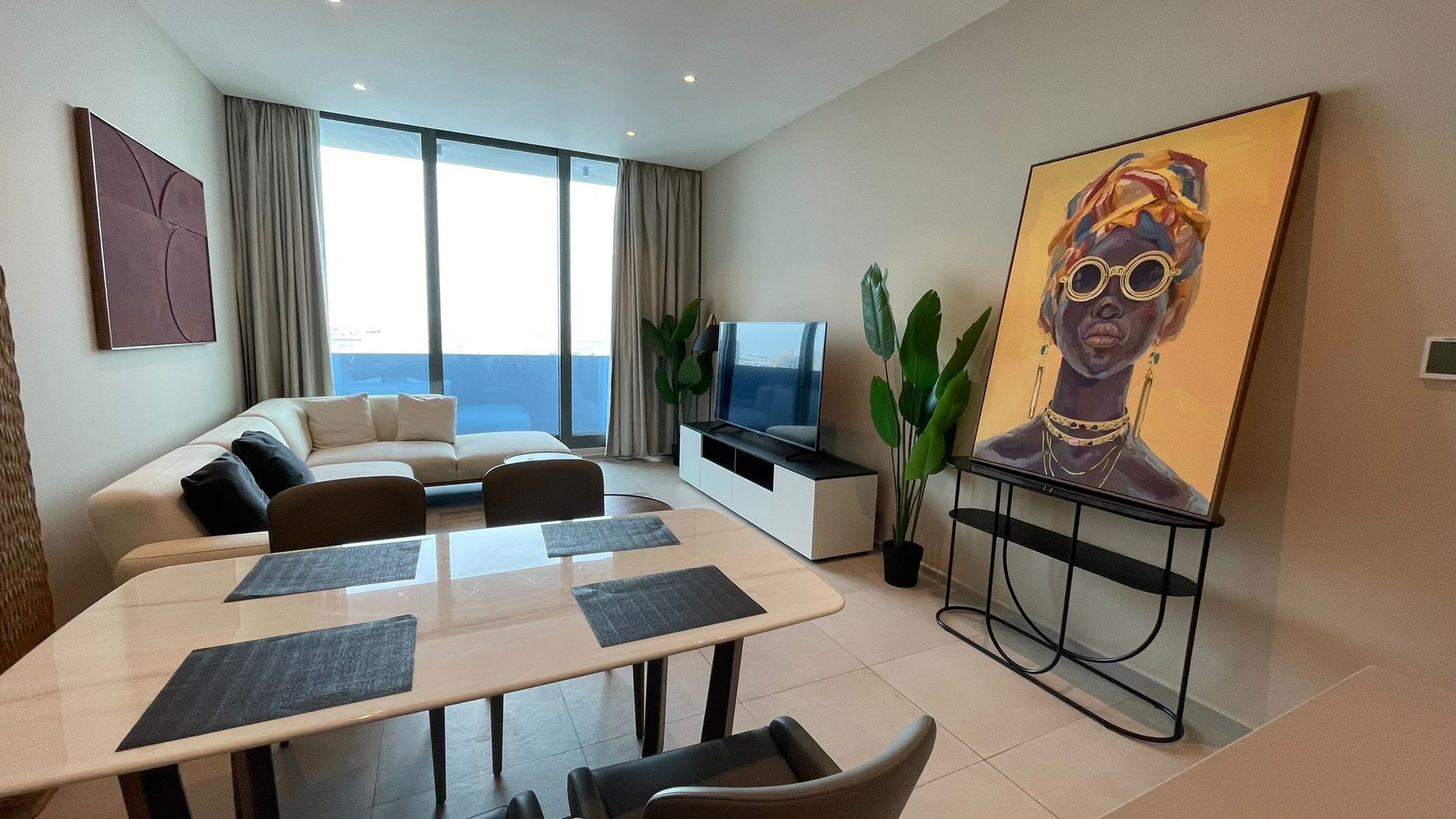 One Bedroom Flat with Two Bathrooms