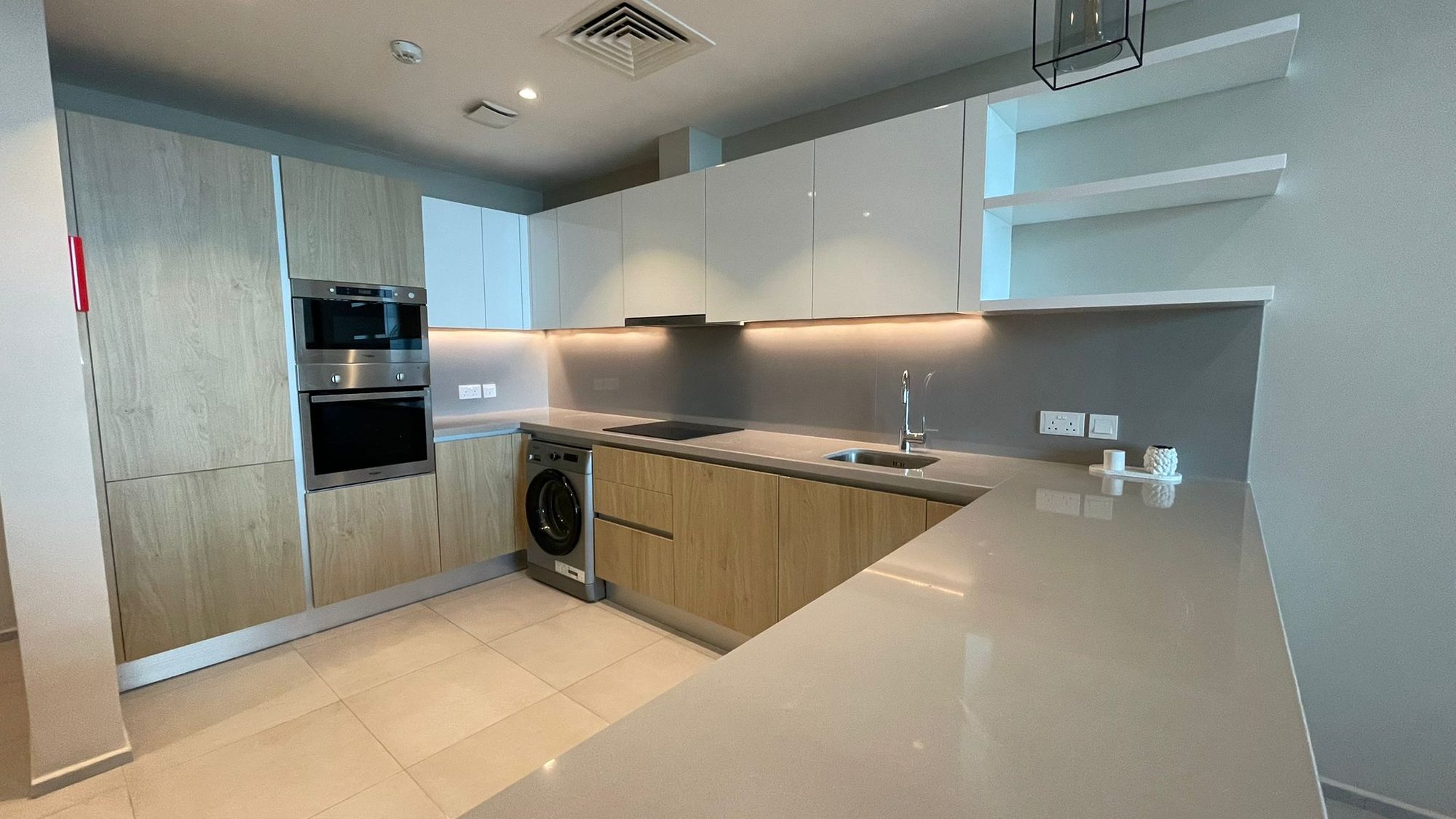 One Bedroom Flat with Two Bathrooms