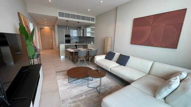 One Bedroom Flat with Two Bathrooms