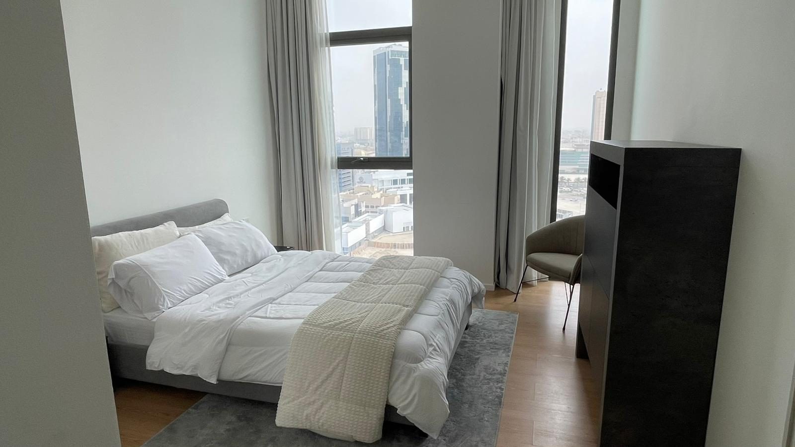 Two Bedroom Flat with Three Bathrooms