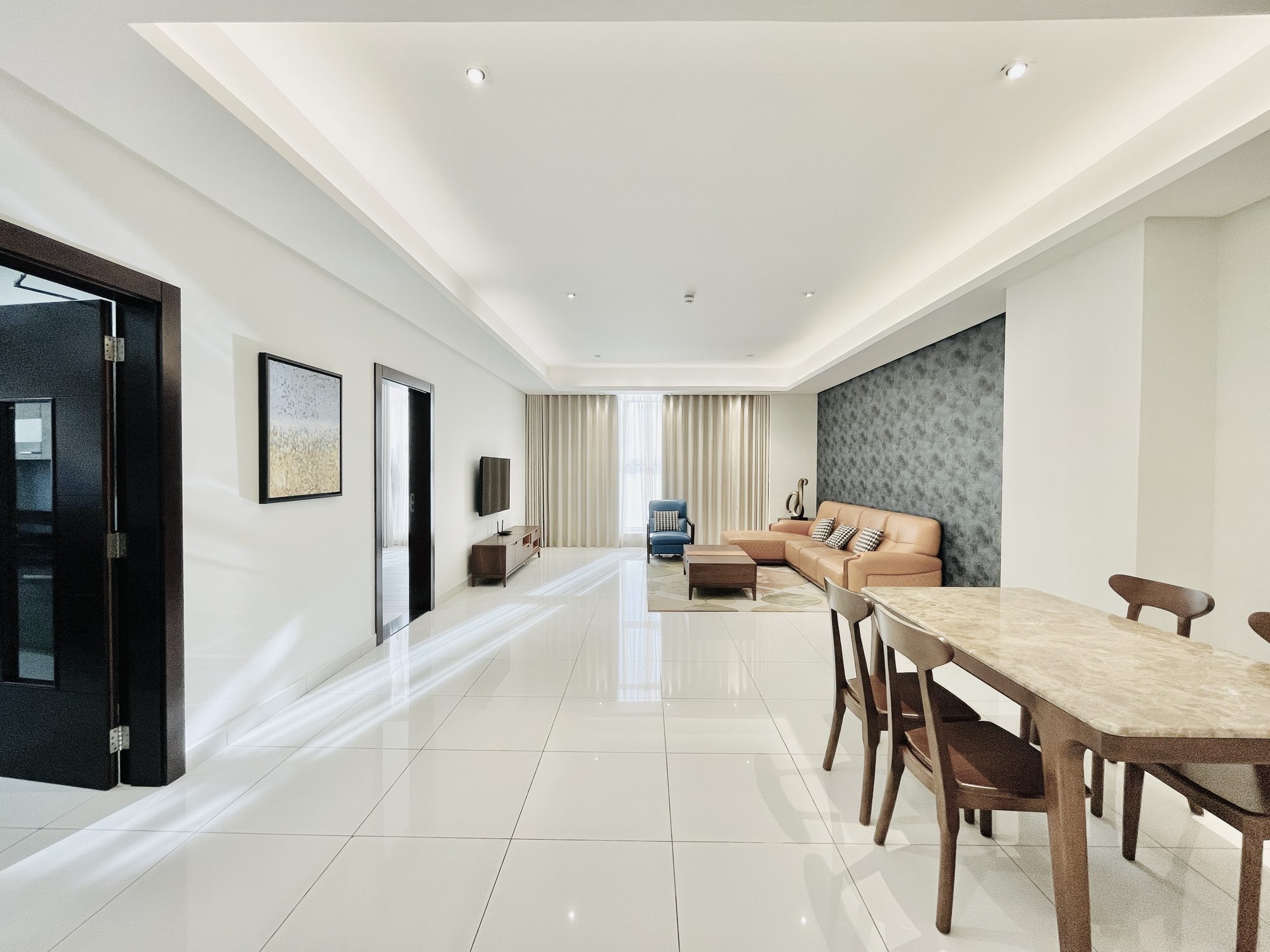 Two-Bedroom Apartment with Pool and Gym