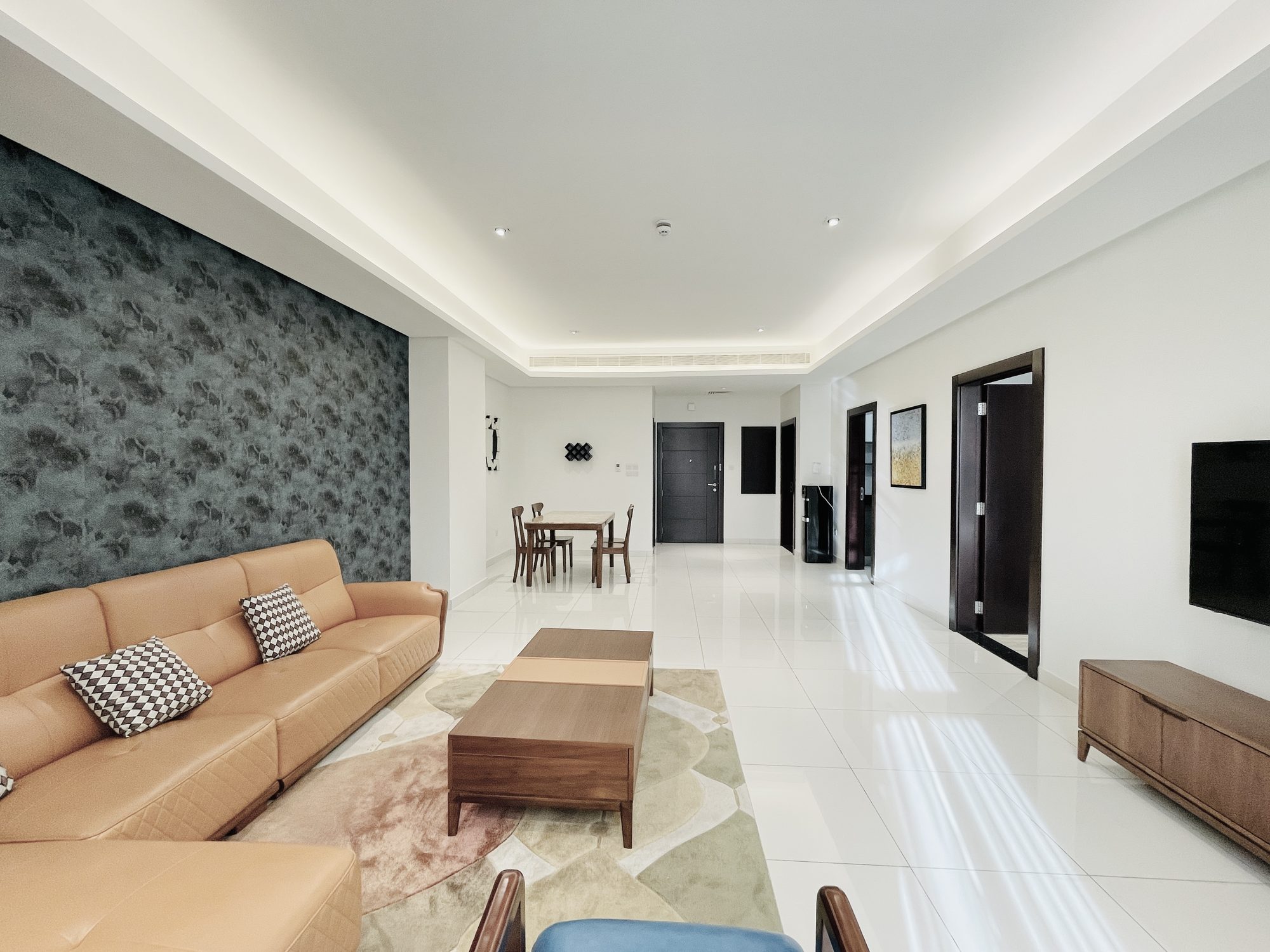 Two-Bedroom Apartment with Pool and Gym