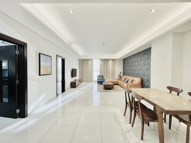 Two-Bedroom Apartment with Pool and Gym