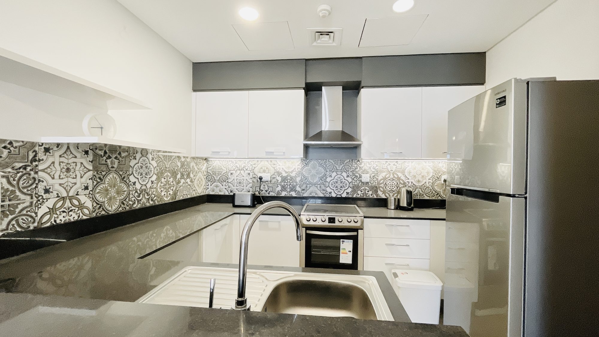 One-Bedroom Apartment with Two Bathrooms