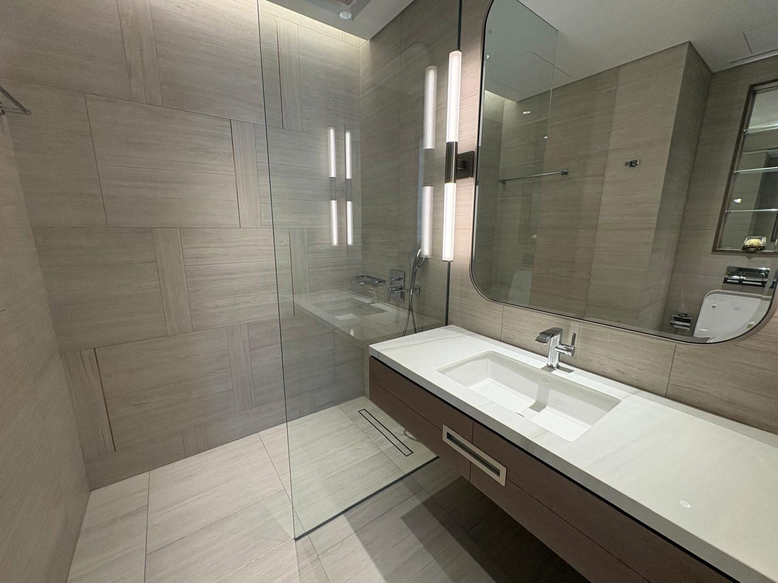 2 Bedroom Apartment with Water Views