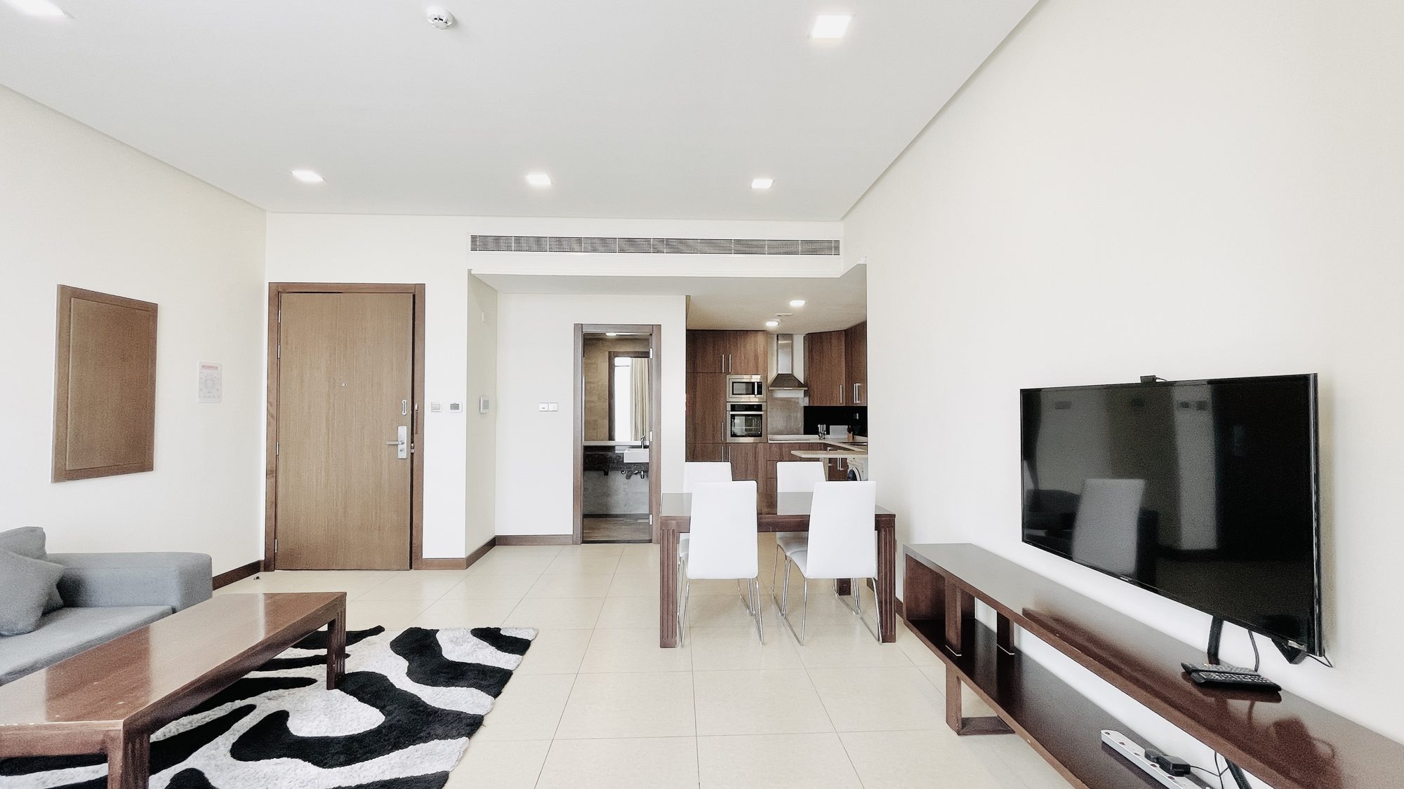 Two-Bedroom Apartment with Pool and Gym Access