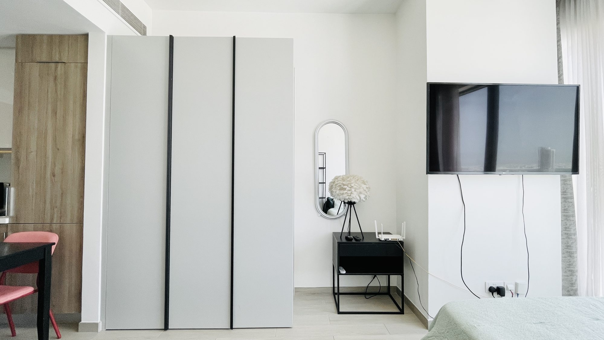 One-Bedroom Apartment with Pool and Gym Access