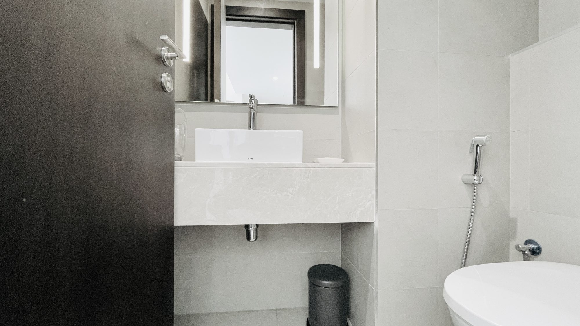 One-Bedroom Apartment with Water View