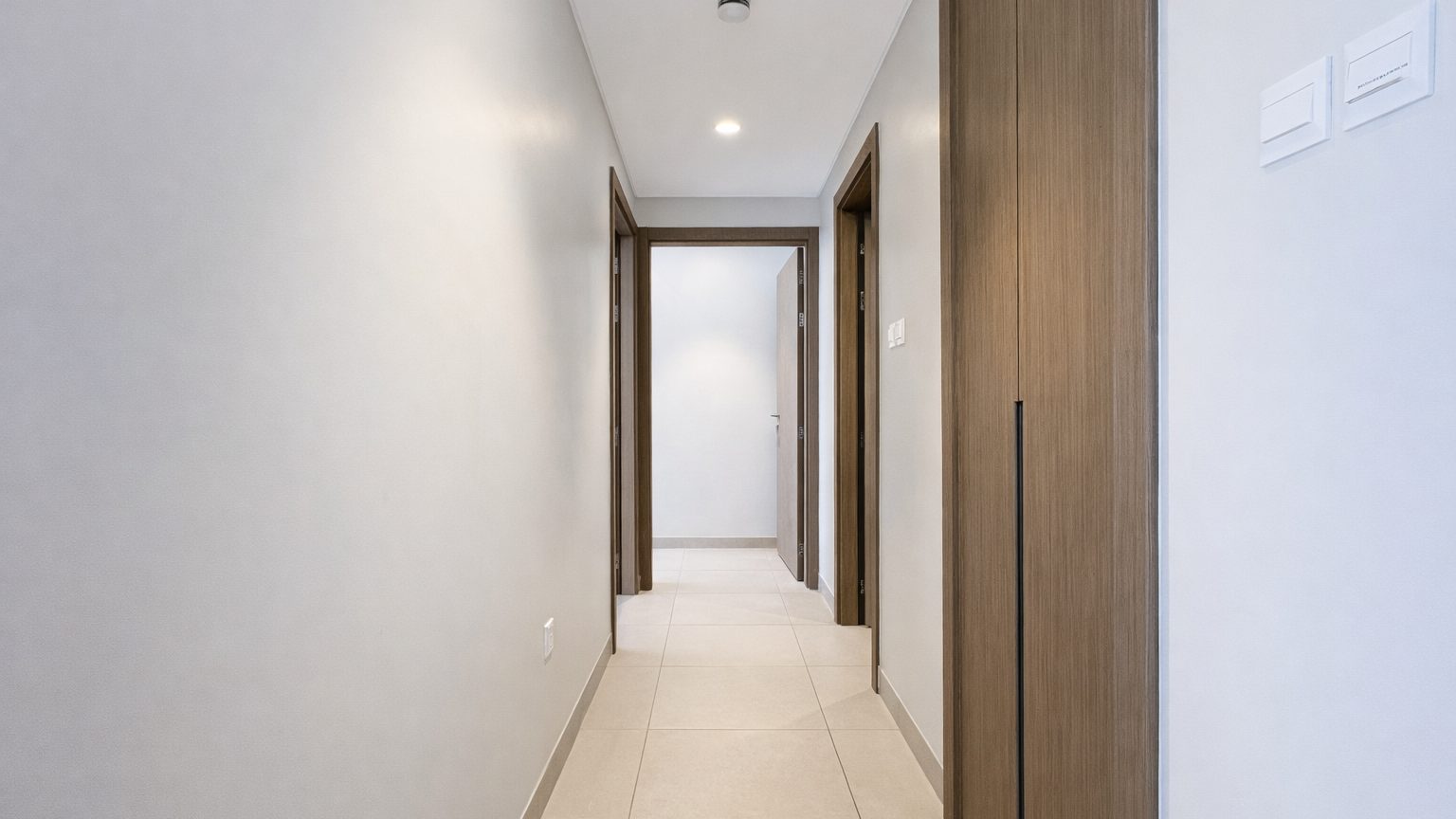 Two Bedroom Apartment with Pool and Gym Access