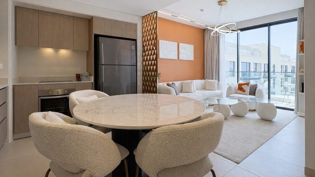 Two Bedroom Apartment with Pool and Gym Access