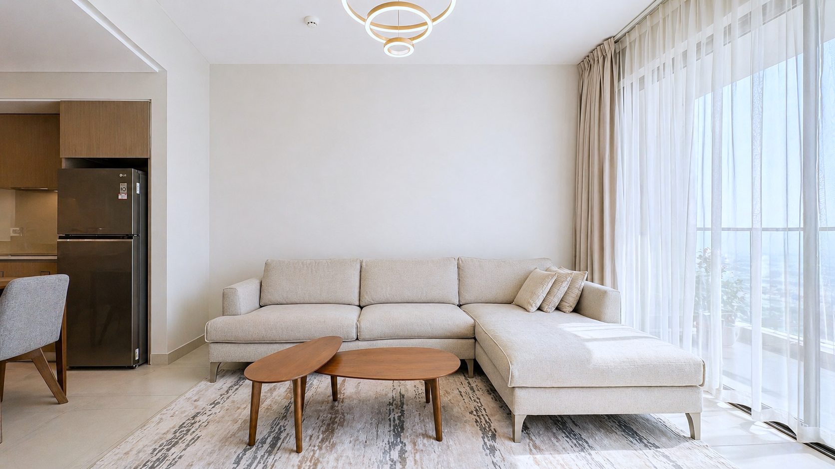 One-Bedroom Apartment with Gym and Pool Access